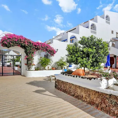 Relaxing 1 Bed, Los Cristianos, Heated Pool, Air Con *