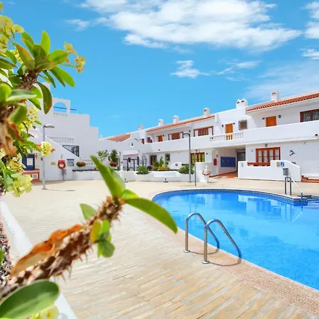 Relaxing 1 Bed, Los Cristianos, Heated Pool, Air Con Arona