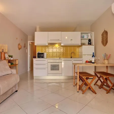 アパート Relaxing 1 Bed, Los Cristianos, Heated Pool, Air Con *