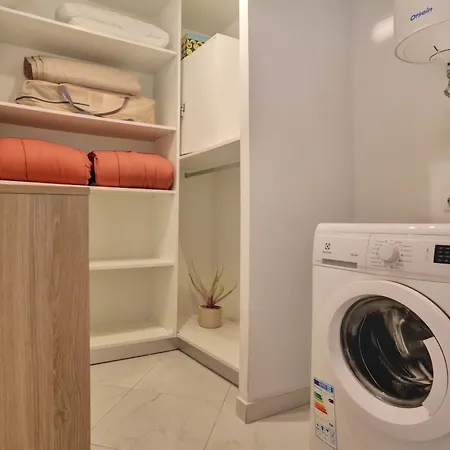 아파트 Relaxing 1 Bed, Los Cristianos, Heated Pool, Air Con *