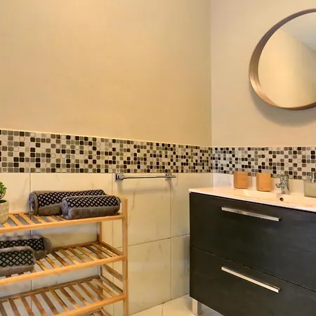 Relaxing 1 Bed, Los Cristianos, Heated Pool, Air Con Lejlighed